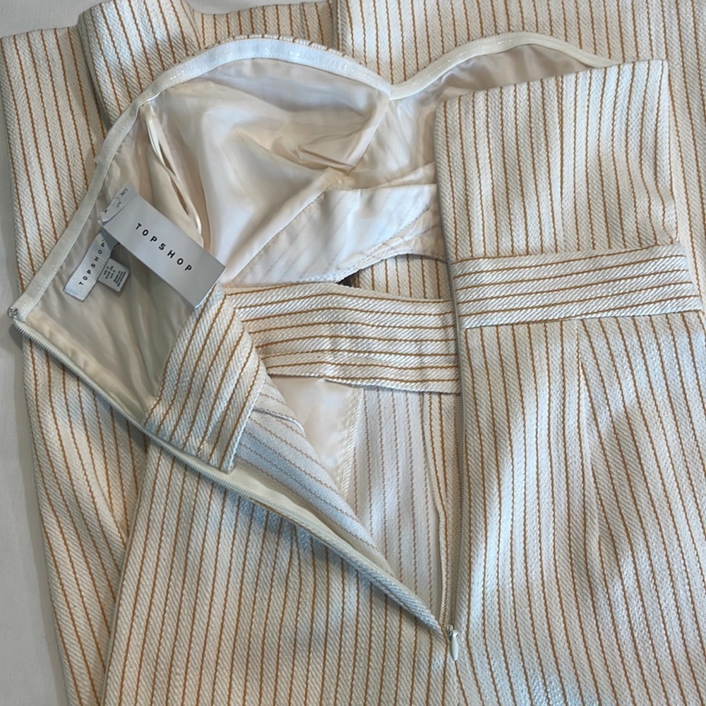 TOPSHOP Twist Bandeau Jumpsuit • Cut Out Front • Cropped Wide Leg • NWT • Size 2 - Picture 15 of 16